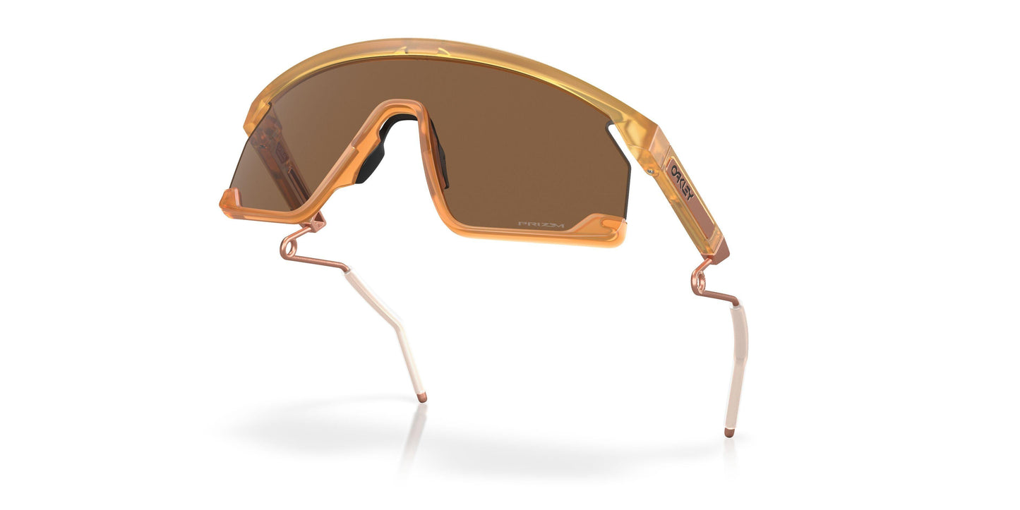 Oakley Bxtr Metal 9237 Sunglasses