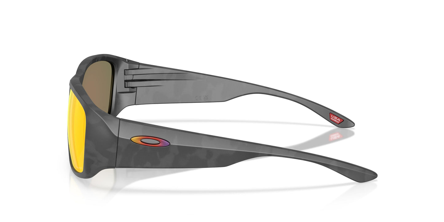 Oakley Tourniquet 9521 Sunglasses