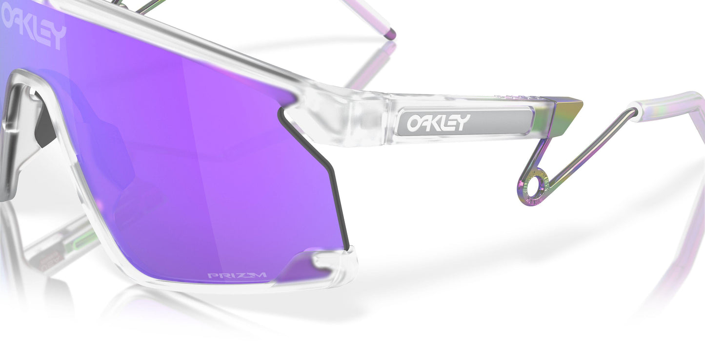 Oakley Bxtr Metal 9237 Sunglasses