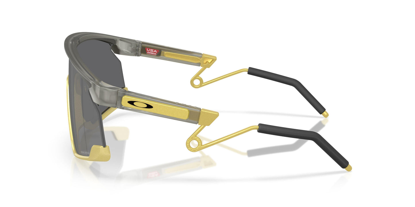 Oakley Bxtr Metal 9237 Sunglasses