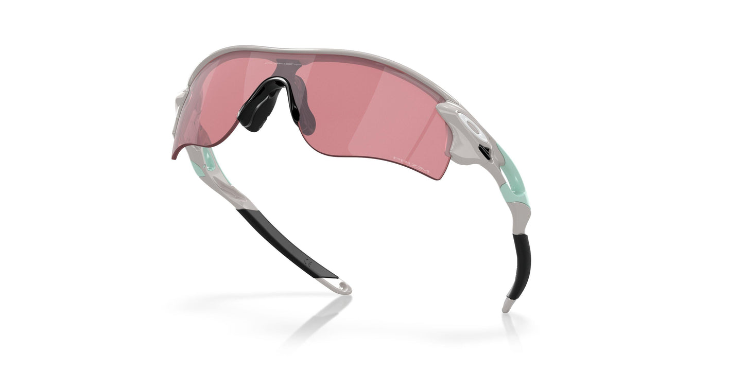Oakley Radarlock Path 9206 Sunglasses
