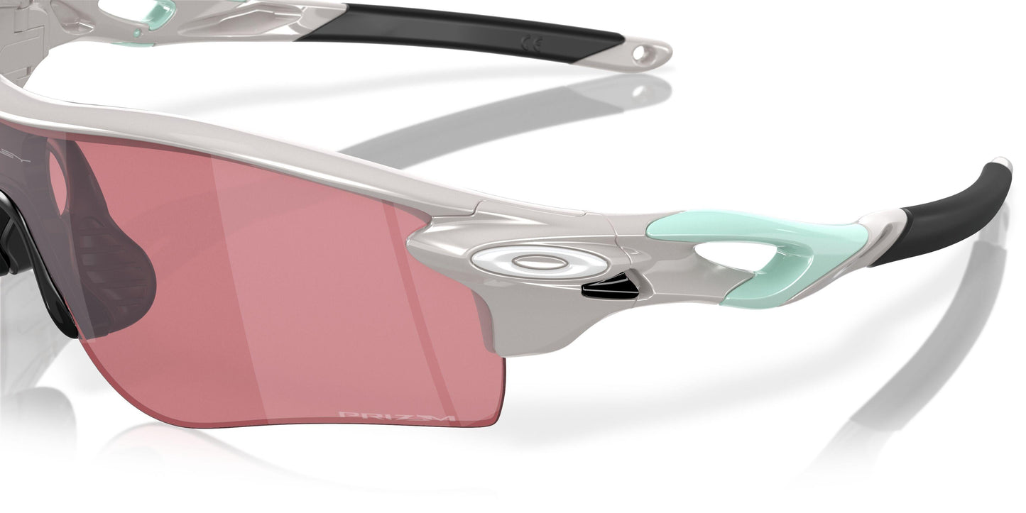 Oakley Radarlock Path 9206 Sunglasses