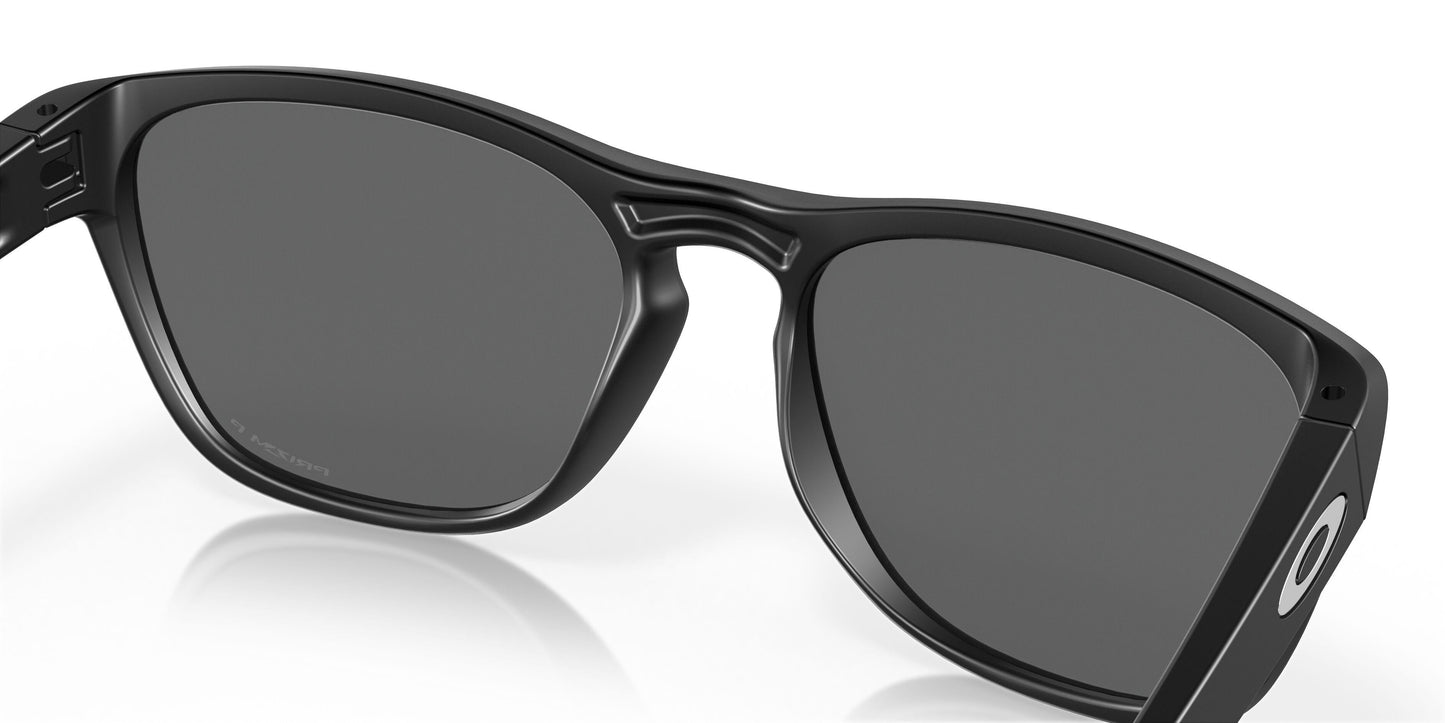 Oakley Manorburn 9479 Sunglasses