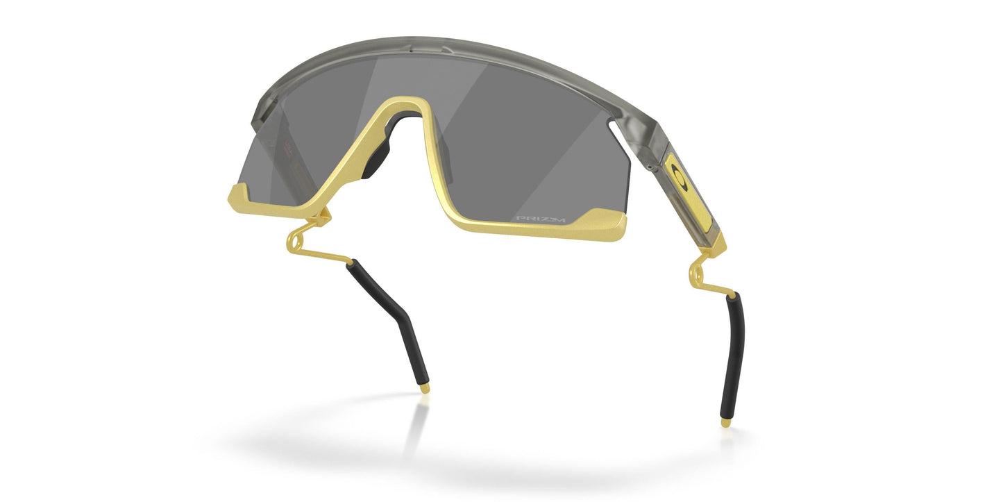 Oakley Bxtr Metal 9237 Sunglasses